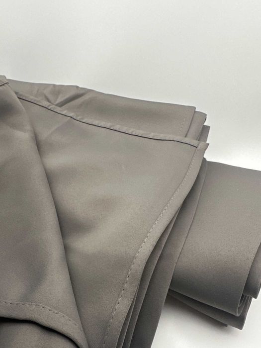 Pack de 2 cortinas térmicas blackout Pony Dance 140×280 cm cinzento
