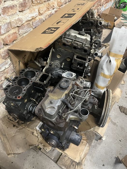 Części silnik ISEKI E3100 E3112