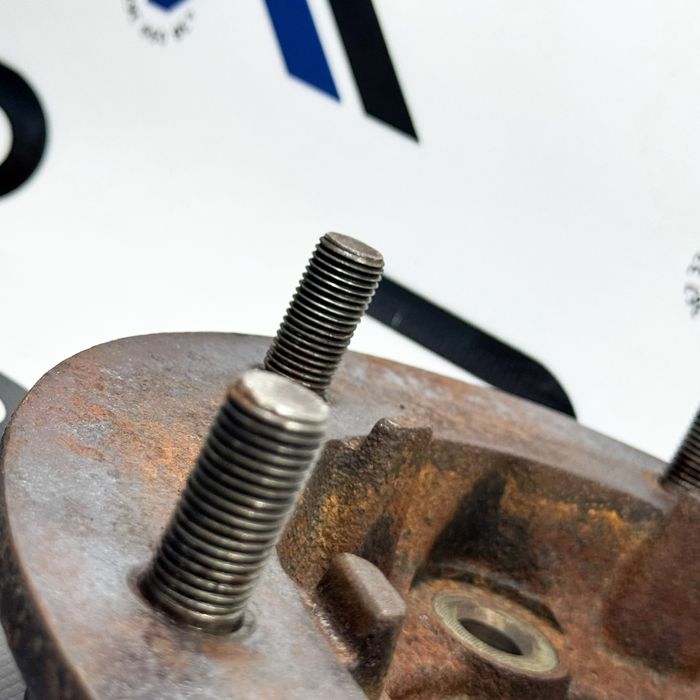 Коронка передня Двохкаткова на Спринтер 906