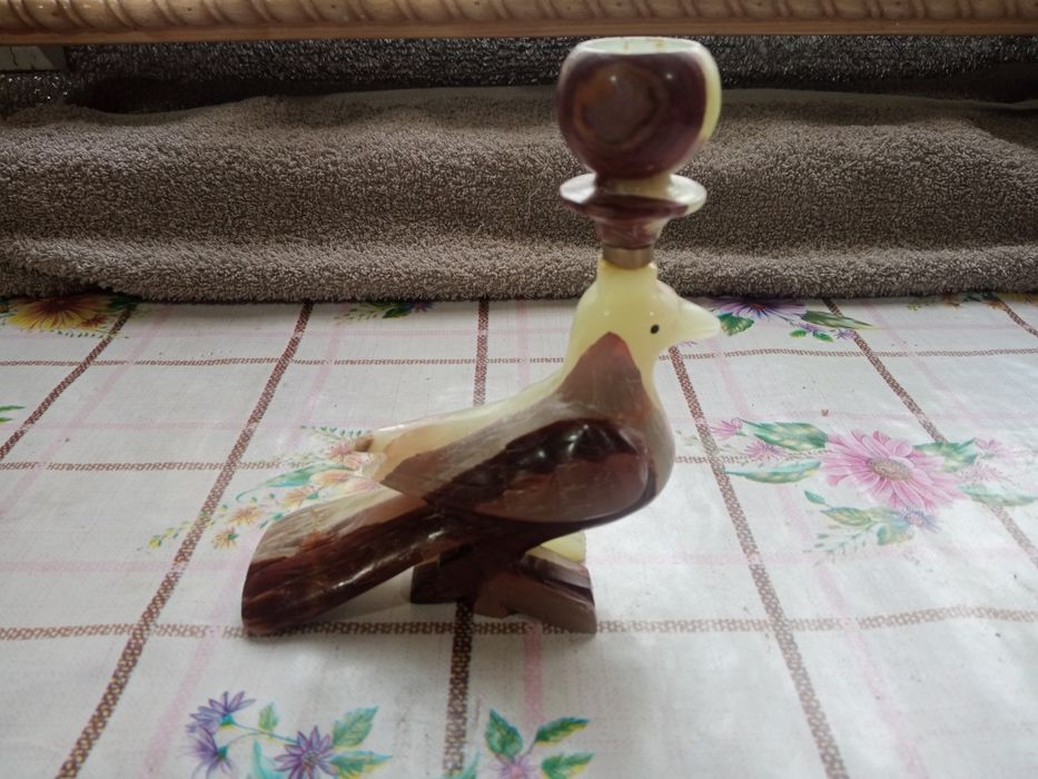 Продам подсвечник из оникса