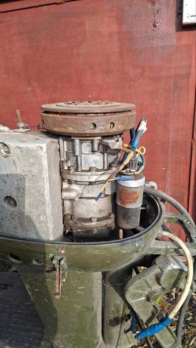 Лодочний двигун Вихрь 25