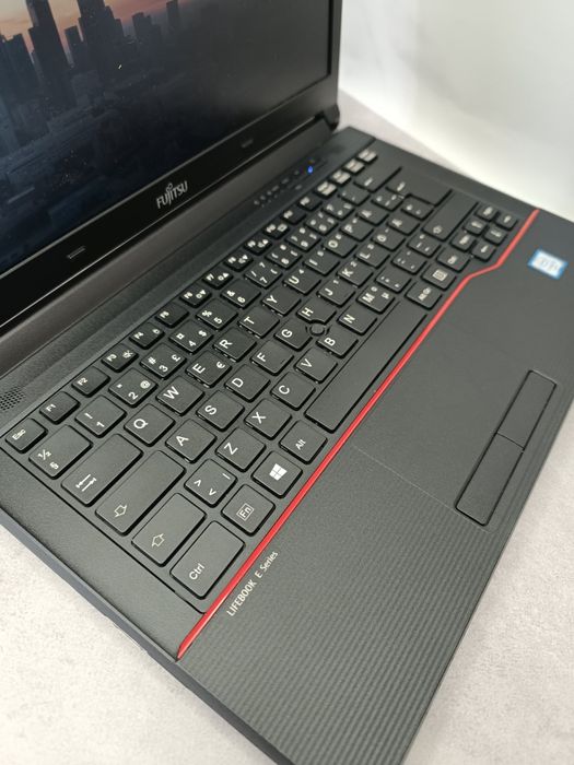 Ноутбук Fujitsu LIFEBOOK E546/i3-6100U/8/256 GB/14" HD