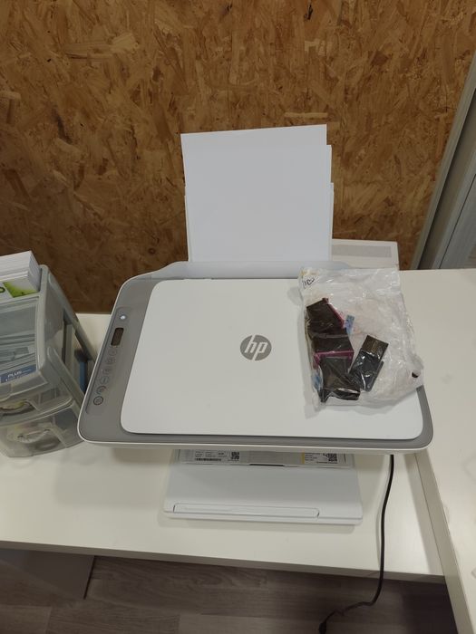 Impressora HP deskjet 2870 usada 4 tinteiros usados