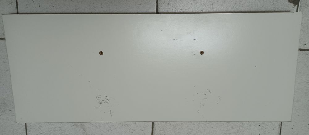 2 Prateleiras IKEA wengue e uma branca