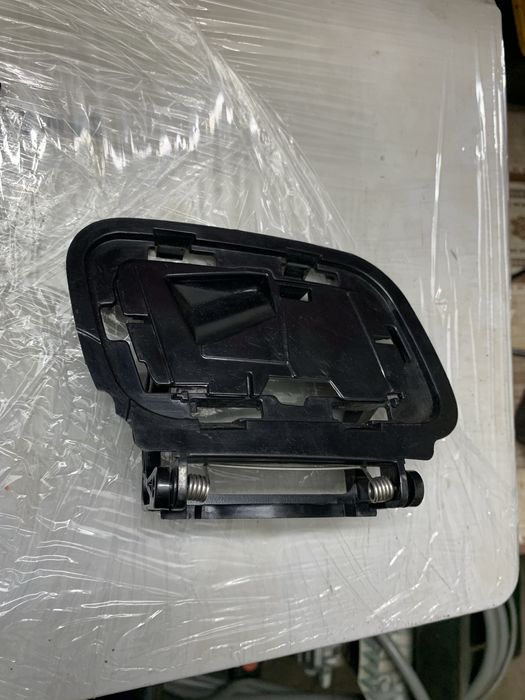 А4b8 Продам кришка бампера  омивача фар