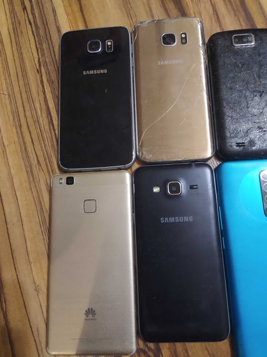 7 telefonów komórkowych + 6 smartfonów