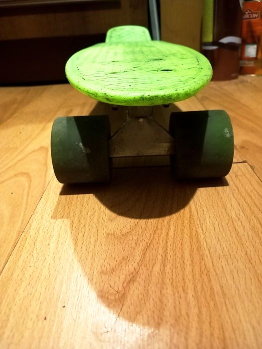 Скейтборд (Penny Board) зелёного цвета