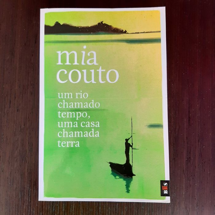 Livro - Um Rio Chamado Tempo, Uma Casa Chamada Terra - Portes incluído