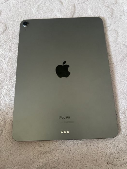 Продам iPad air 5 64gb wifi  2022 року