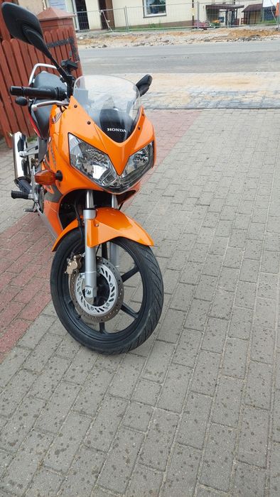 Honda CBR 125R,rok 2006,na kat B,stan bdb,przebieg 11tyś km,OC,PT,yama