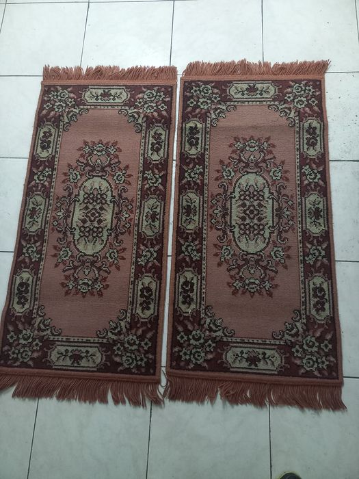 Tapetes de quarto novos