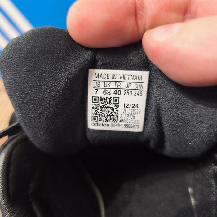 Нові кросівки adidas samba