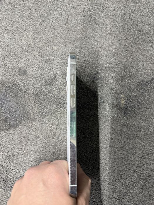 Iphone 12 pro max розбитий