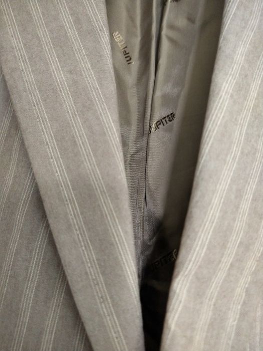 Stylowy garnitur męski Jupiter L jak nowy