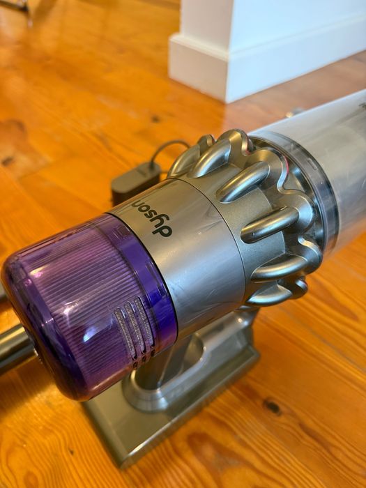 Dyson (SV15) – Aspirador Sem Fios Original – 250€