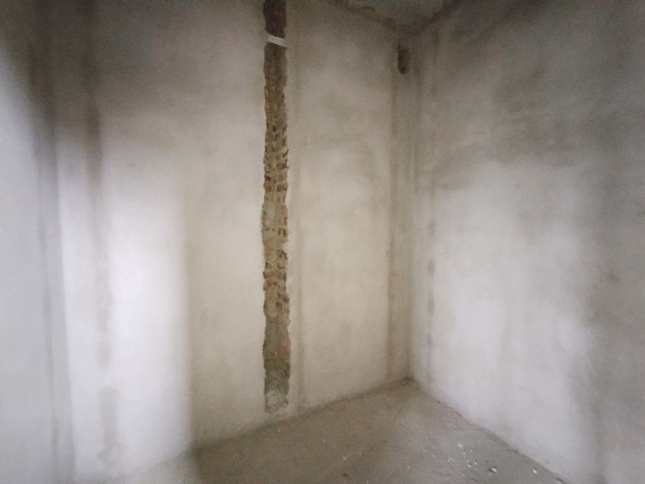 Продаж 2-поверхового дуплекса