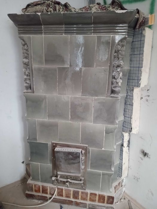 Zabytkowy piec kaflowy ok. 1898 r.