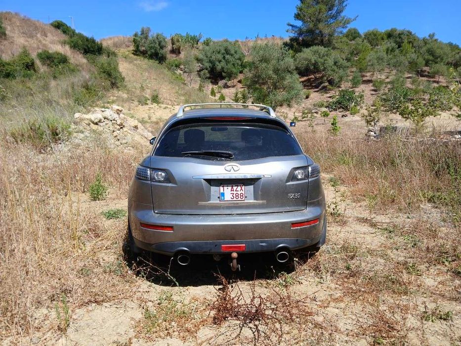 Infiniti FX35 2005 · cerca de 170.000 km · GPL Prins LPi · automático 4WD