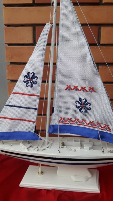 Корабль яхта дерево бригантина