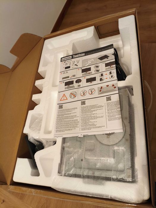 Monitor Lenovo ThinkVision T24v-20 24" com webcam\mic\colunas **Novo**