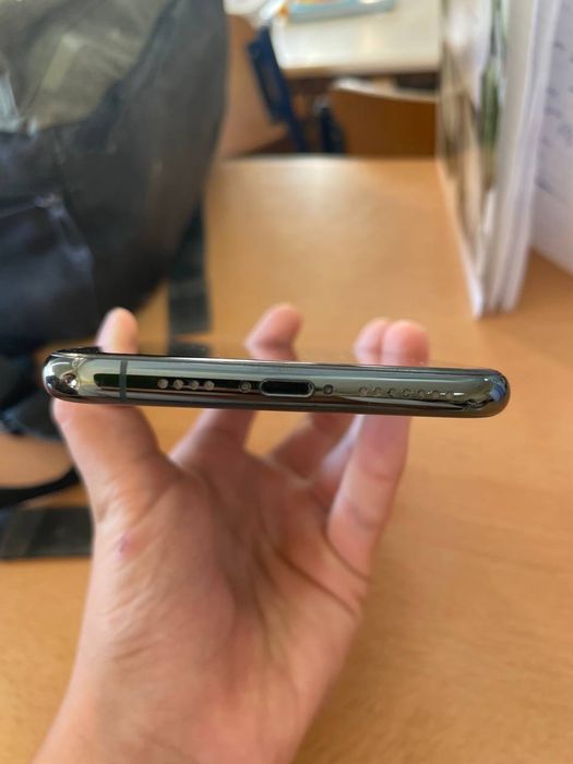 iPhone 11 pro max 64гб 84% акум