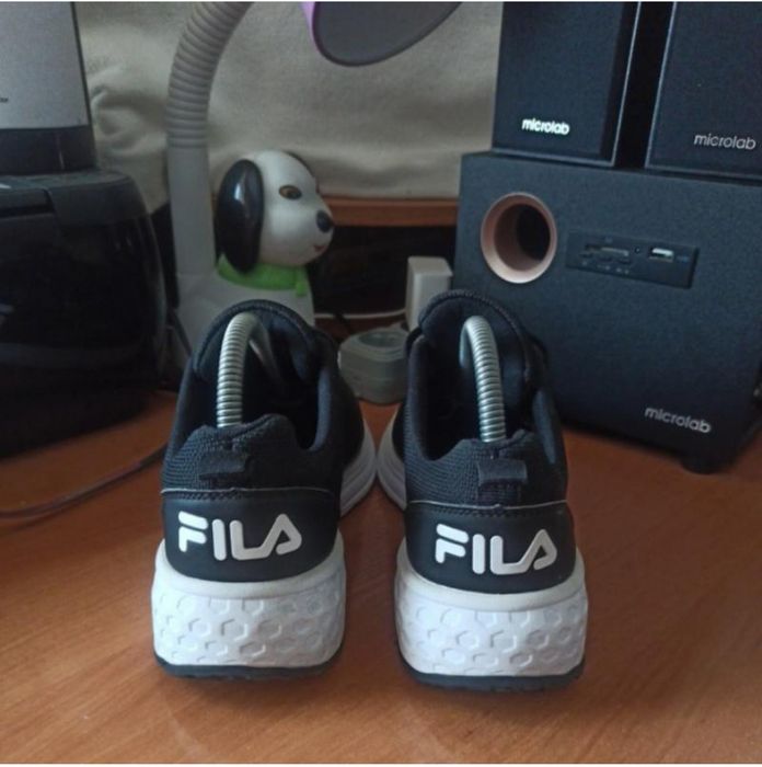 Кросівки fila розмір 37/устілка 23,5см