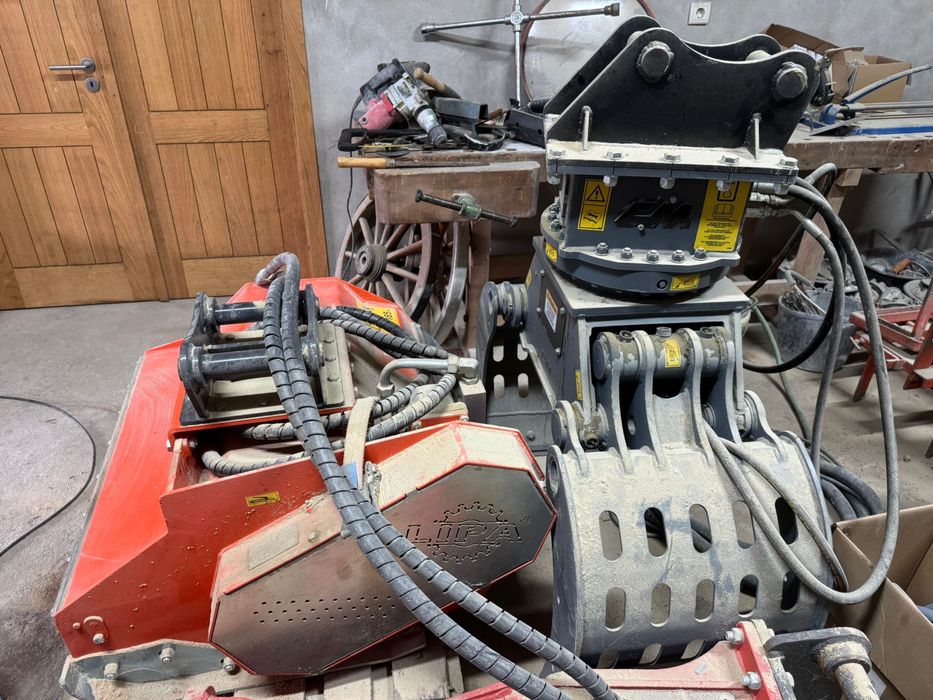 Garra Hidráulica Rotativa KOMAS – Nova (Nunca Usada)