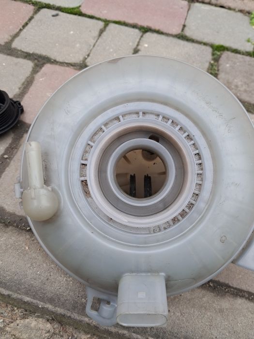 Розширювальний бак на Volkswagen Passat В8