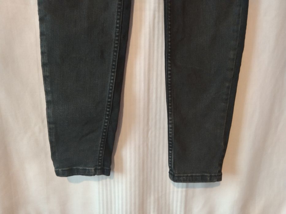 Sprzedam Spodnie Damskie Jeans, Skinny, rozmiar M, marki Reserved.