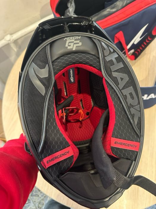 Шлем Shark Aeron GP карбон, розмір S, новий з Європи