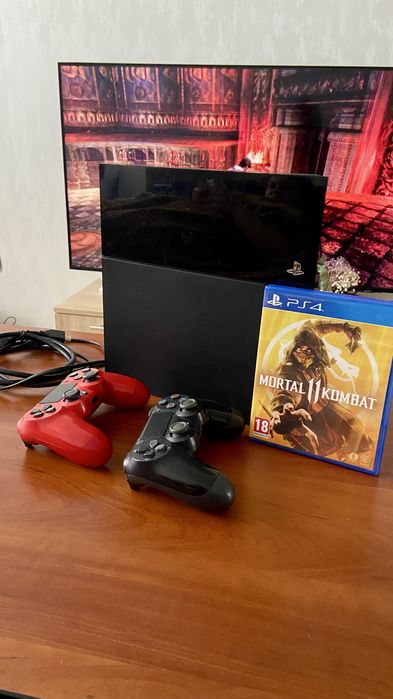 PlayStation 4 500 GB — повний комплект