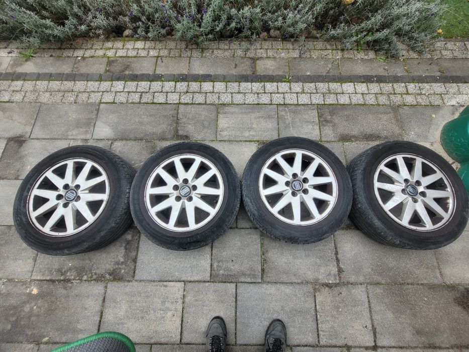 Felgi z oponami do Volvo