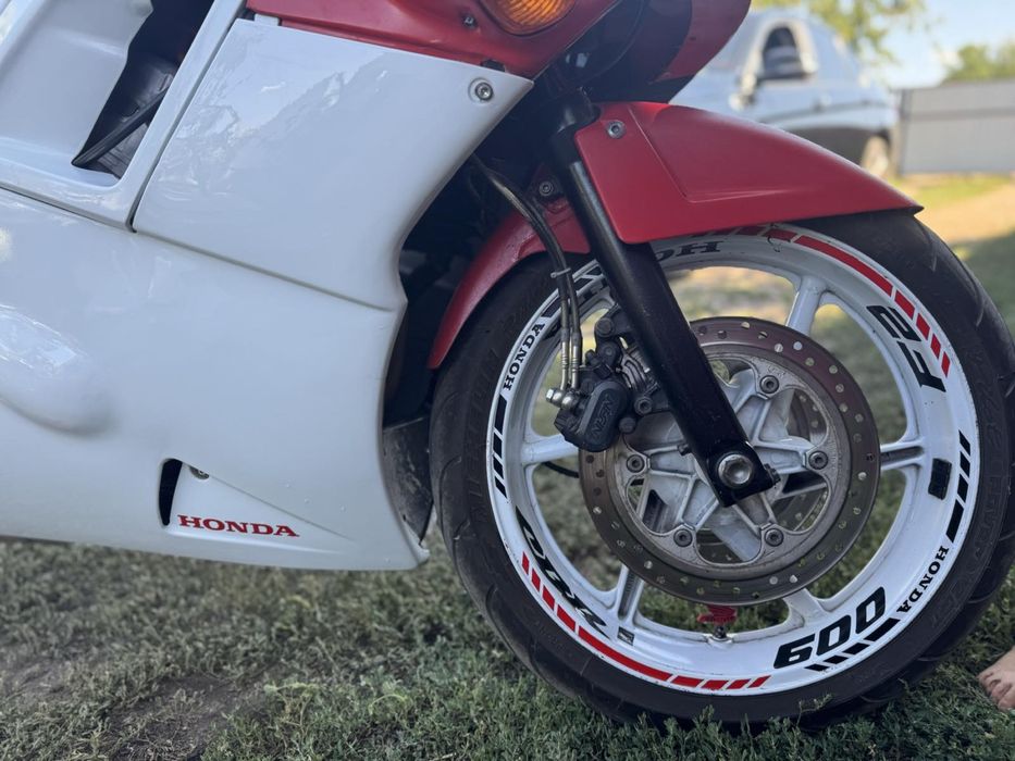 Продам Honda cbr 600 f