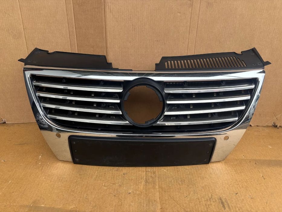 Oryginalny Grill Atrapa Zderzaka Przedniego Vw Passat B6 Chrom 3C0853651D 3C0853651F Pod Czujniki Parkowania Pdc Przód