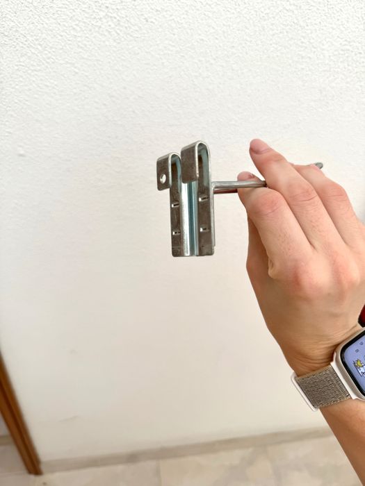 Gancho metálico para expositores