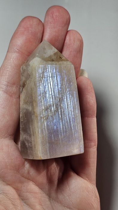 Naturalny Kamień Księżycowy 66g.