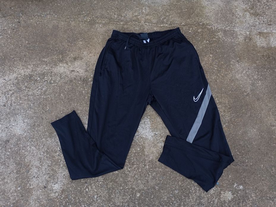 Спортивні штани Nike Dri Fit розмір L