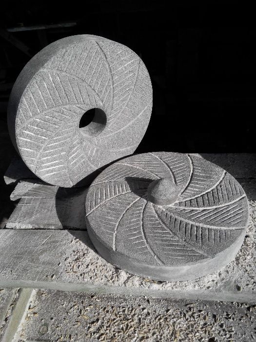 Жерновые мельницы Мукомолка Меланжер на каменных жерновах