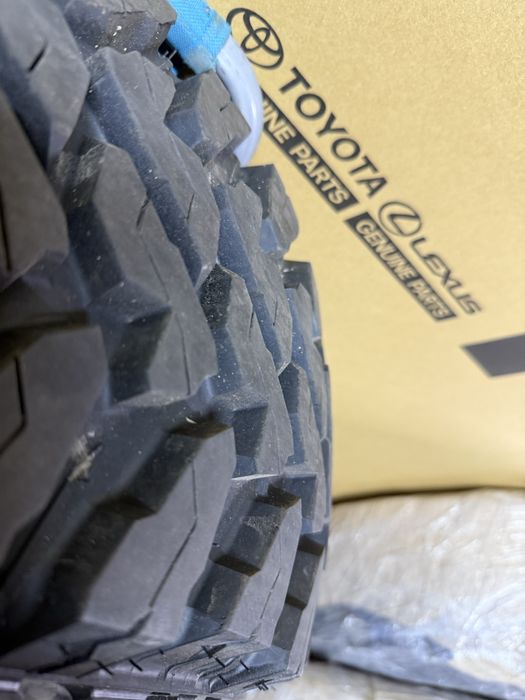 Toyota FJ Cruiser 4Runner Prado Hilux диски та шини мт 255/70R17