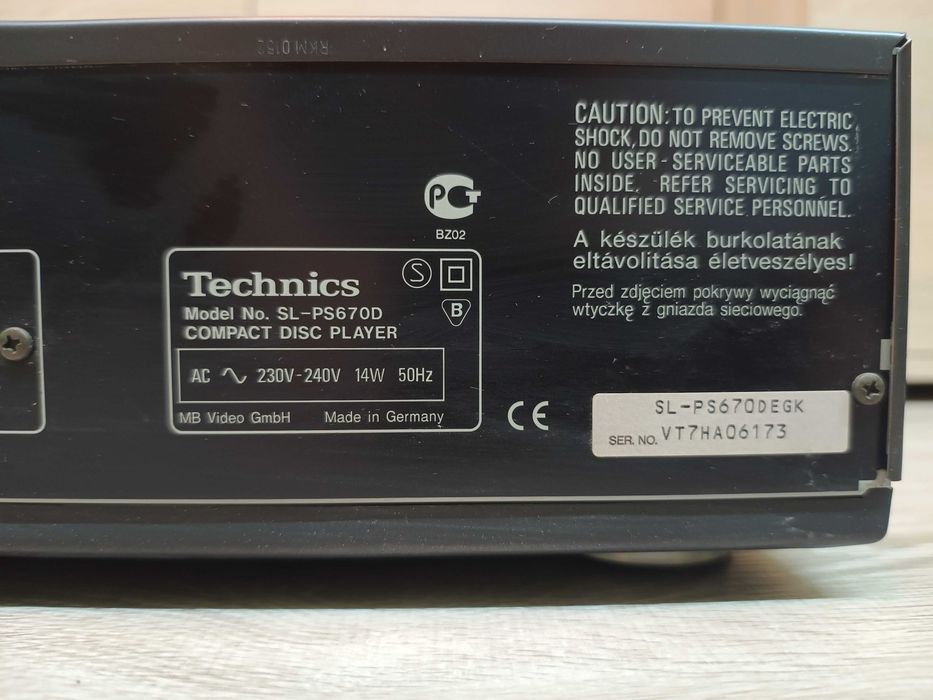 Odtwarzacz CD Technics SL-PS670D