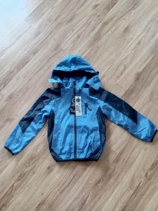 Nowa kurtka w rozmiarze 110)116
