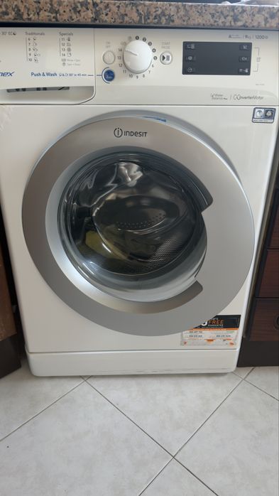 Maquina de lavar INDESIT 9kg