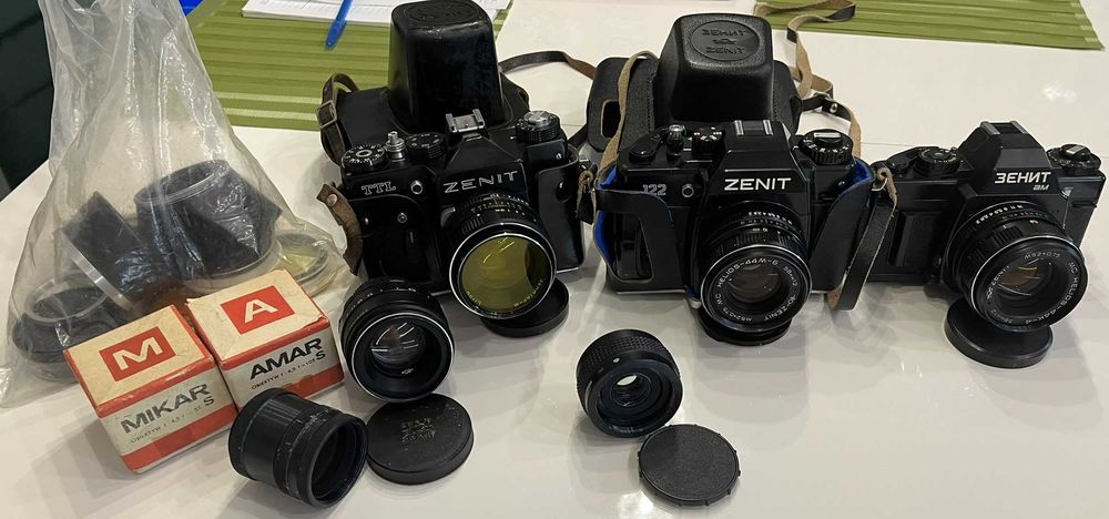 Фотоапарати Зеніт, обєктиви, фотозбільшувач Крокус та інше