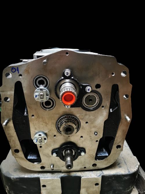 Skrzynia biegów URSUS POLMOT 8014H, 9014H, 10014H, VALTRA, MF