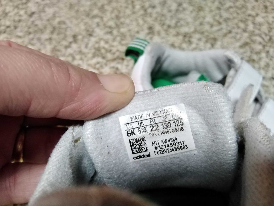 Sapatilhas Adidas brancas, para menino