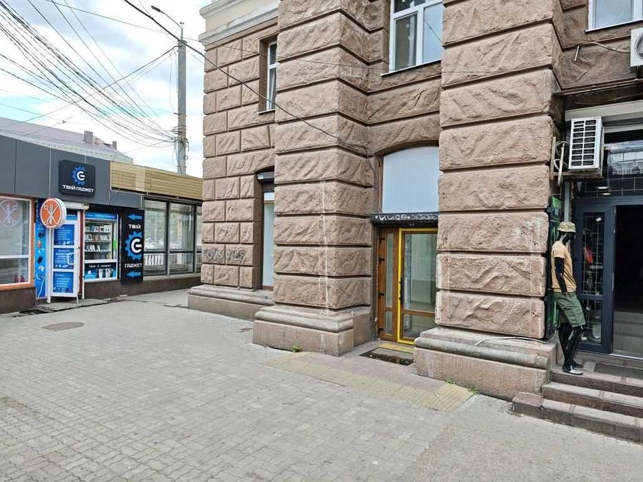 Оренда приміщення 27м на червоній лінії біля центрального вокзалу
