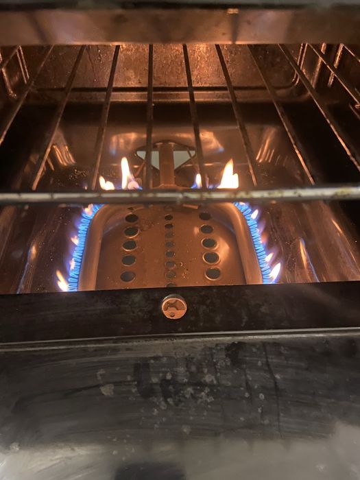 Продам газову плиту Gorenje