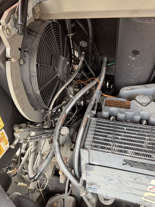 Продається фронтальний навантажувач ATLAS 75S 2006 року