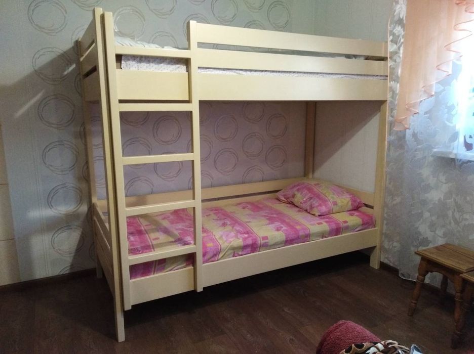 Дерев'яні ліжка на замовлення