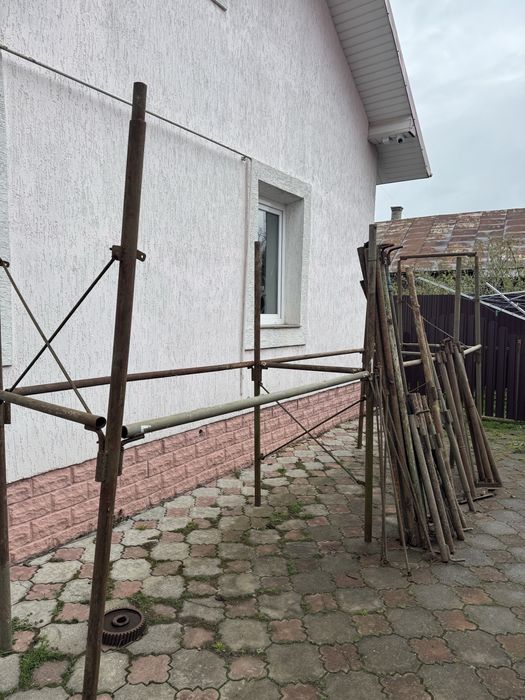 Оренда риштуваня ліси замки до них